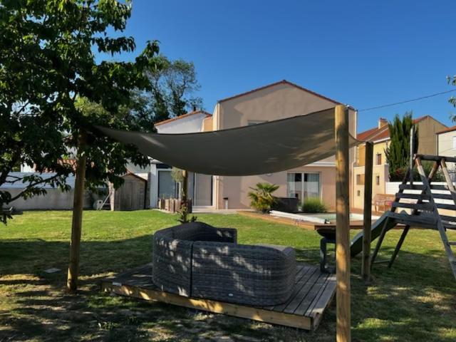 Maison Familiale 4 Chambres Avec Jardin Et Piscine Saint-Aignan-Grand-Lieu ภายนอก รูปภาพ