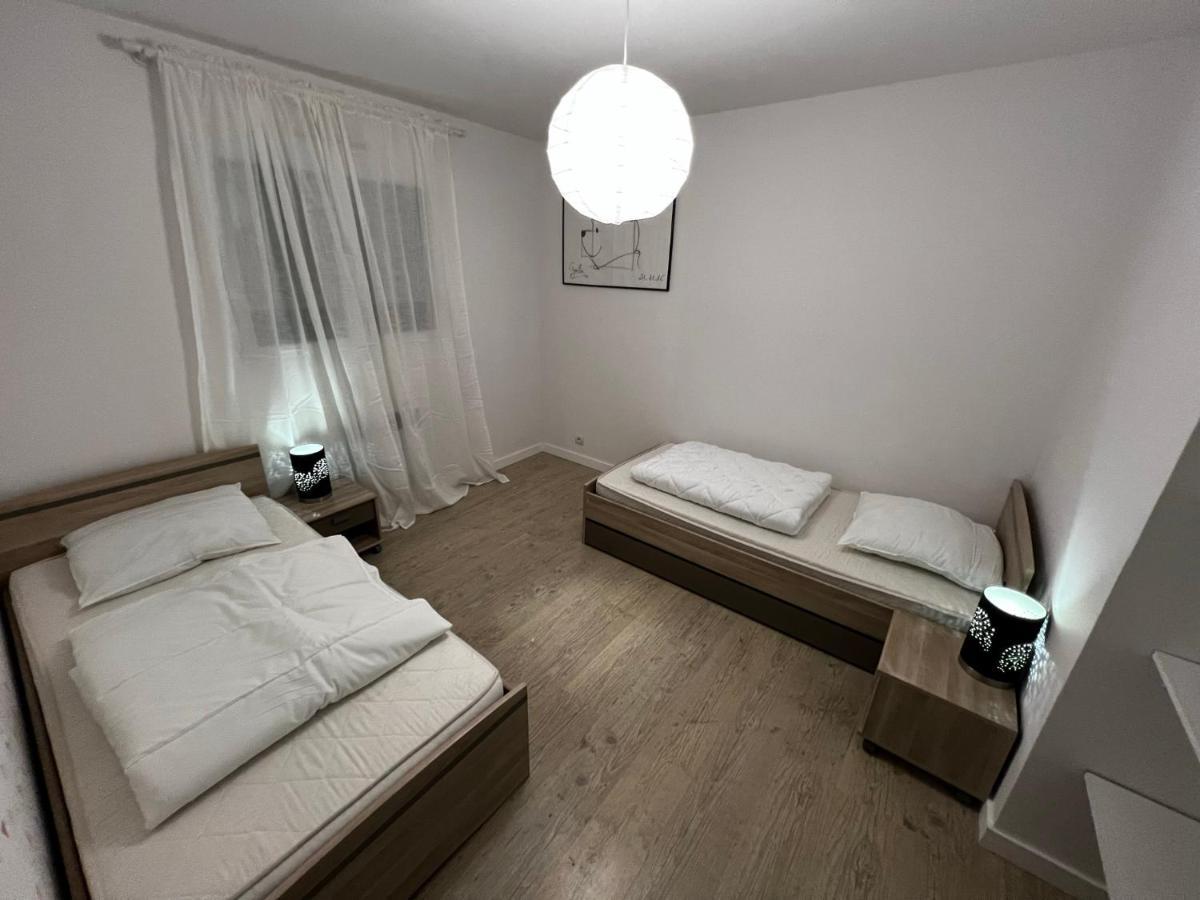 Maison Familiale 4 Chambres Avec Jardin Et Piscine Saint-Aignan-Grand-Lieu ภายนอก รูปภาพ